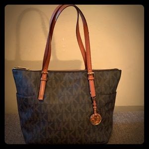Michael Kors Signature Medium Tote E1309